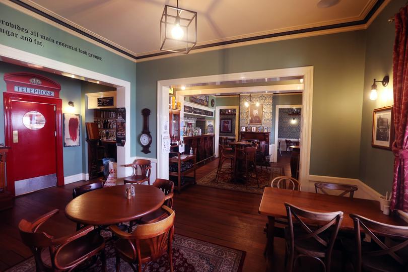  inside of The Earl of Spencer Historic Inn restaurant